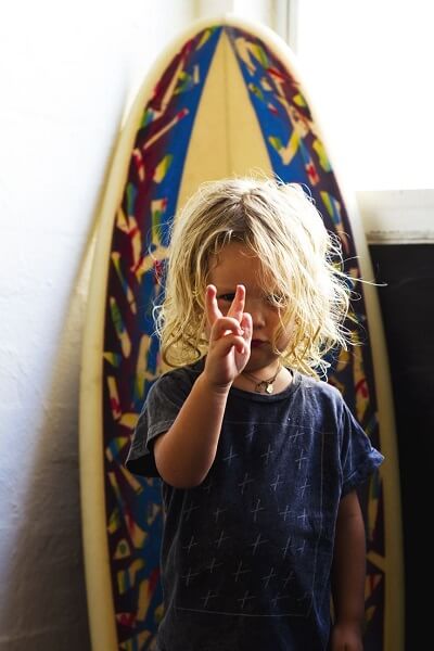 dziecko_surfing